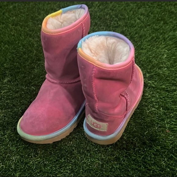 Ugg boots size 12 girls, pink rainbow - Picture 1 of 4